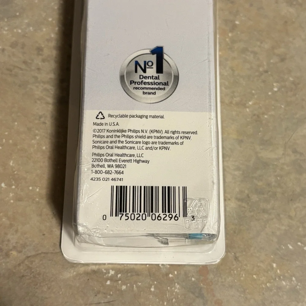 Philips Sonicare For Kids Brush Heads HX6033/22 3 Pack Replacement Heads NIB